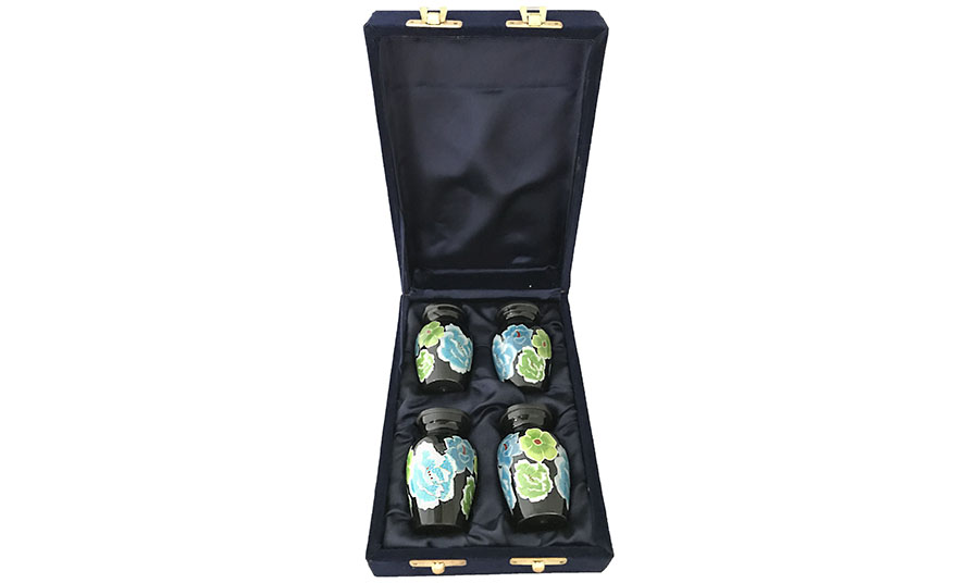 180-C- 4 Mini Black w/Green Flowers